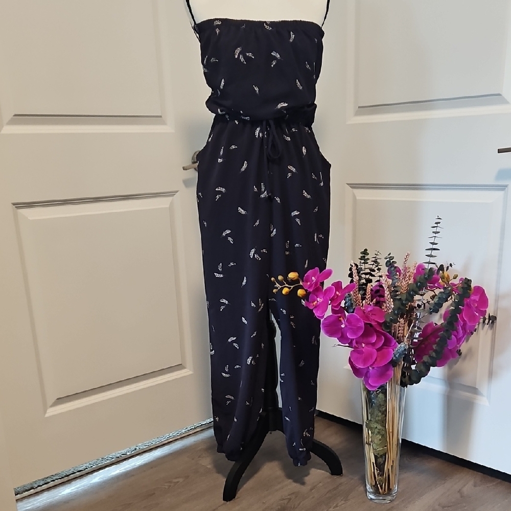 Gilli Dark Blue Strapless Jumpsuit with Feather Pattern